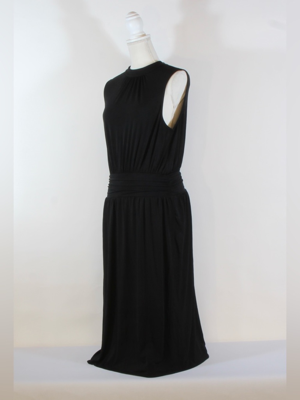 Leota Sleeveless Aria Black Waist-Detail Sleeveless Mock Neck Midi Dress NWOT